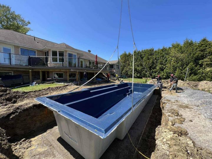 Transform Your Backyard with a Stunning Custom Pool.